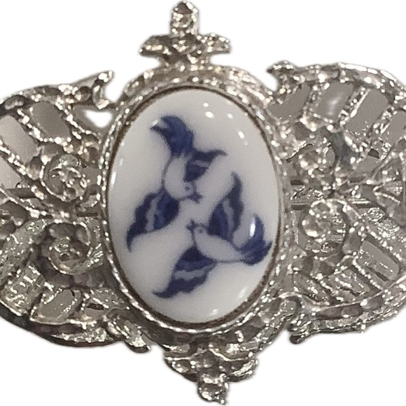 Silver-Tone Filigree Brooch with Blue/White Bird Design - Picture 7 of 9